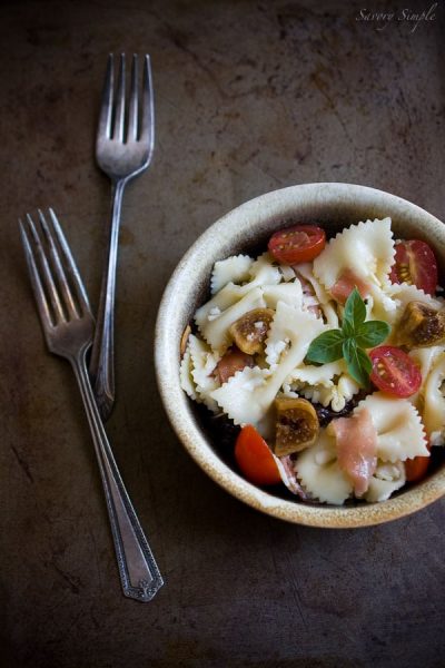 pasta-with-prosciutto-and-figs