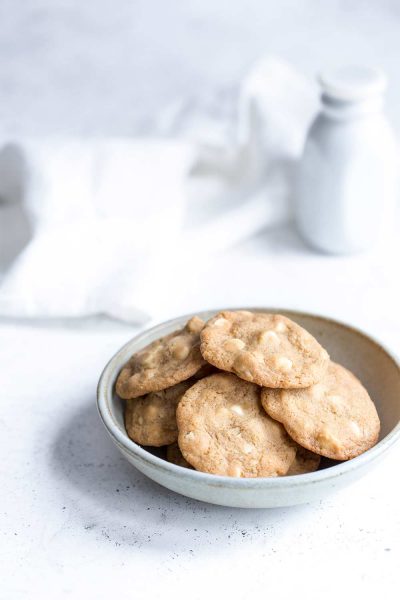 White chocolate macadamia nut cookies